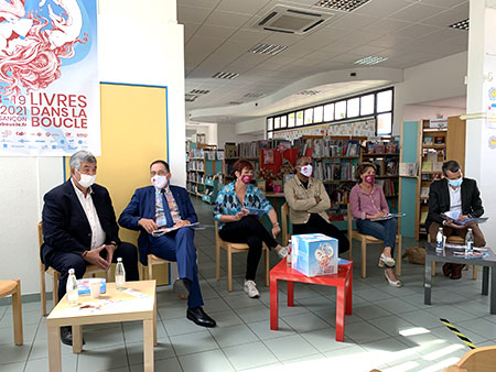 Point presse Livres dans la Boucle le 31 août
à la Médiathèque d'Ecole Valentin - Photo : Diversions