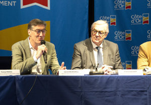 Laurent Bourdereau, nouveau directeur du MuséoParc Alésia, et François Sauvadet, président du Département de la Côte-d'Or - Photo : Diversions